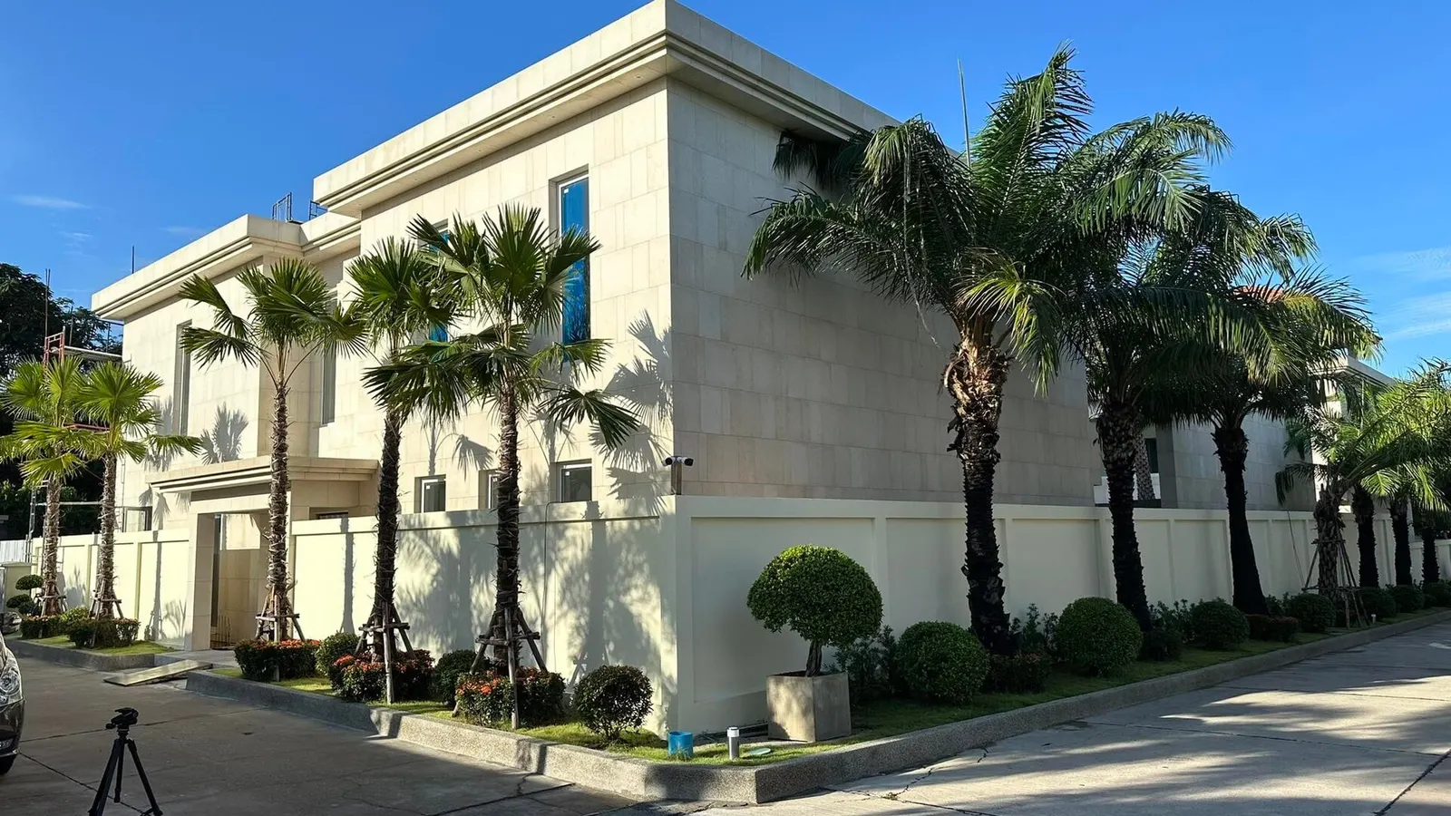 Majestic Residence