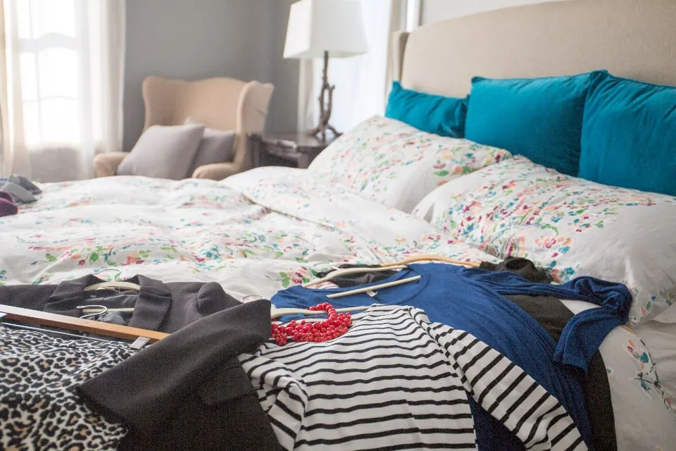 One-bedroom condo, Ari